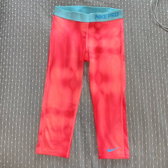 Nike Pro Capri Girls Leggings - Picture 2 of 7